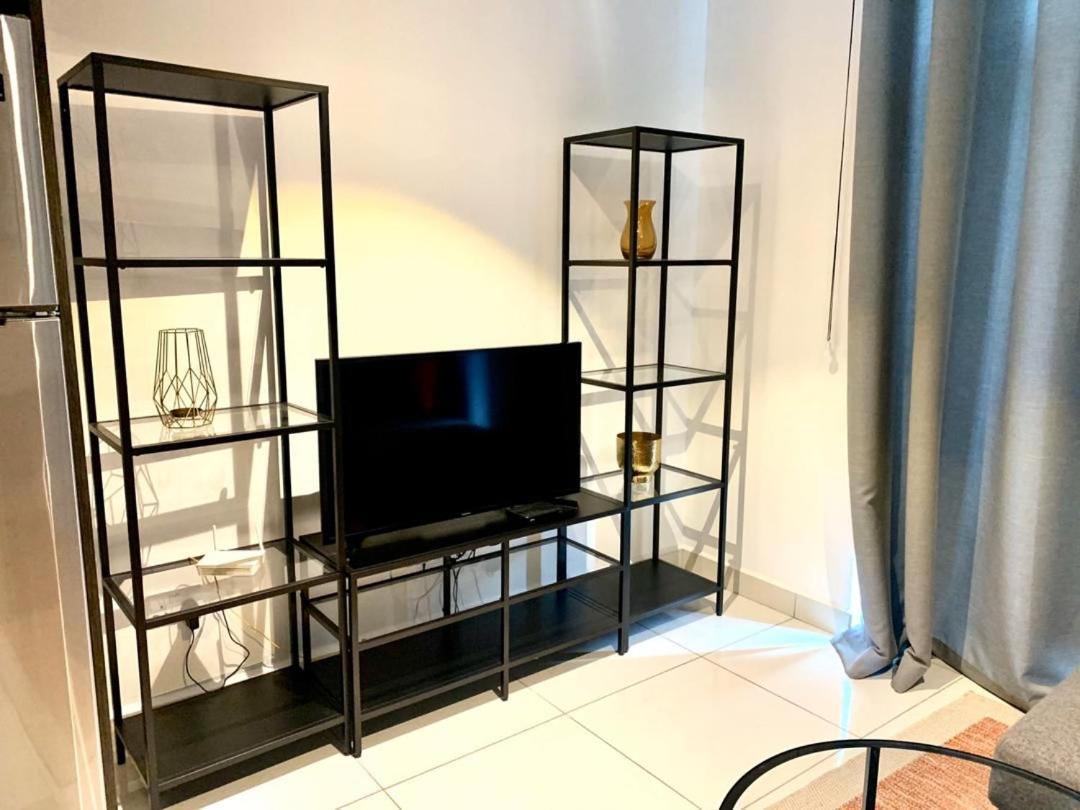 One Bedroom Apartment At A Embassy Gardens Cantonments Аккра Екстер'єр фото